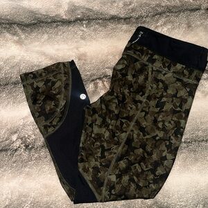 Lululemon cropped calf length legging-8